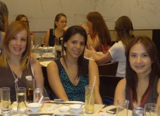 Reunión de la colonia femenina mexicana