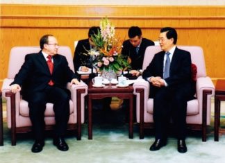 Entrevista al Embajador de Ecuador en China, José María Borja