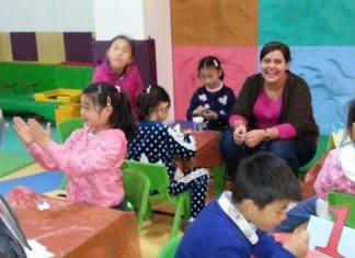 Annie Fernández, una ecuatoriana enseñando inglés en China