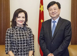 Zhang Xiaosong se reúne con la Cónsul Karina Morales