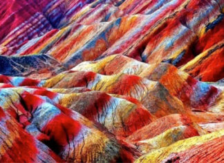 Viaja a las Motañas Arcoiris